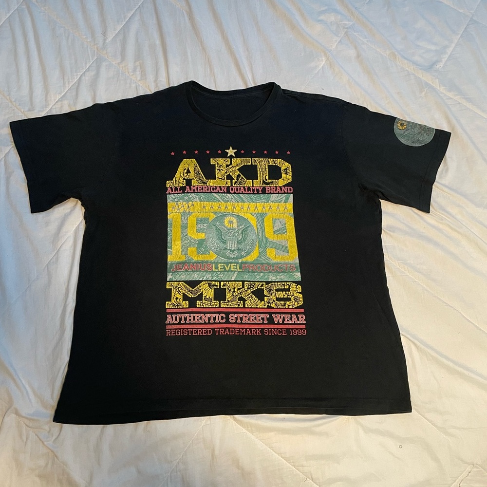 Akademiks Black and Yellow Graphic Tees